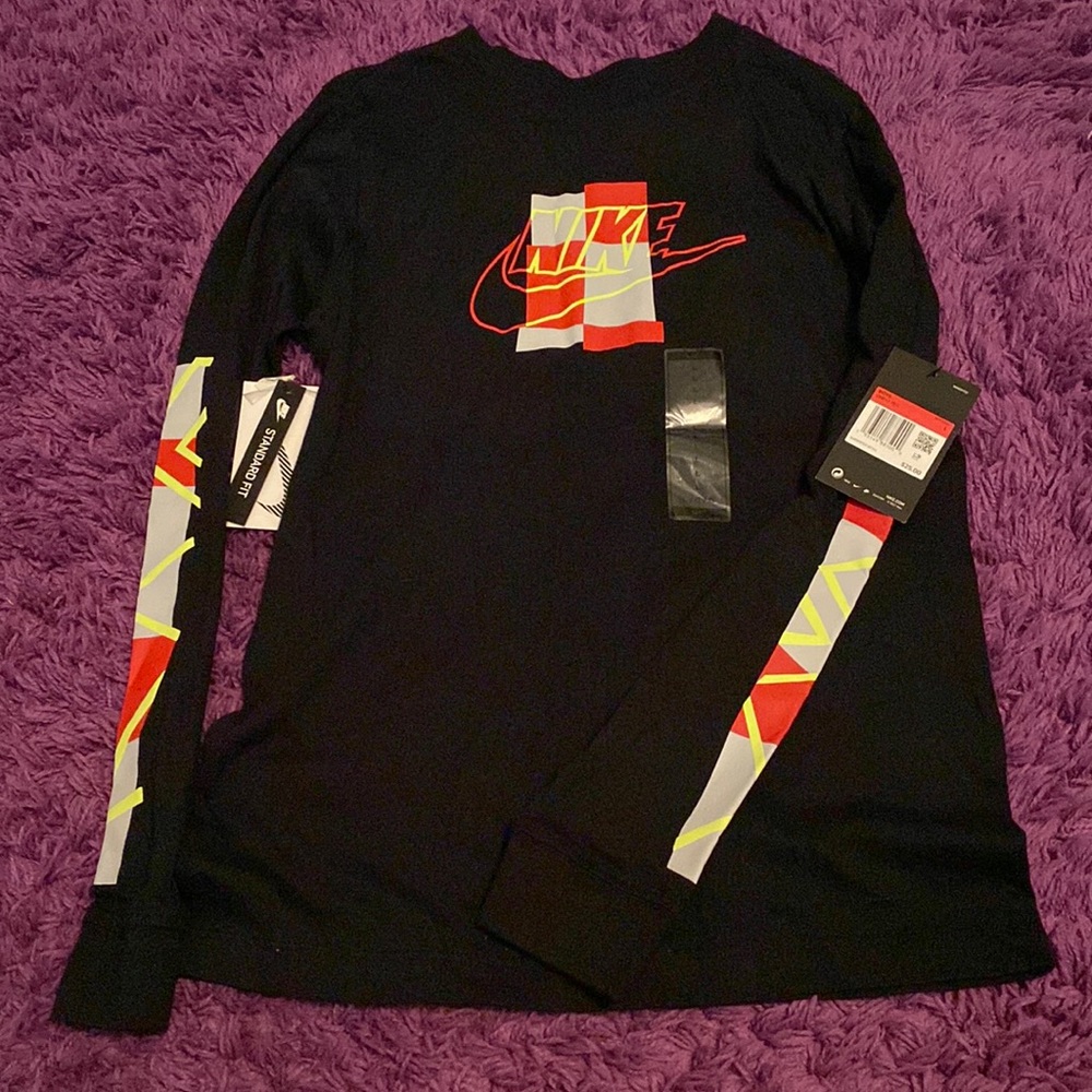 Black Nike boys shirt